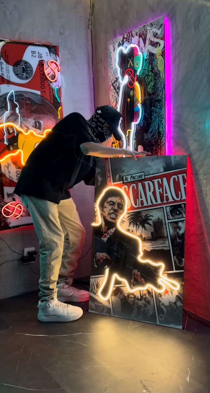 Neo Cuadros Famosos y Series